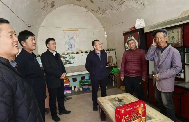 子洲法院党组书记惠东东督导检查巩衔工作