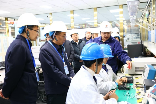 增速增质增安——探访神东煤炭集团“智慧工厂”