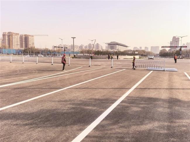 12月8日6时起 西安张家堡环岛正式实现十字交通放行