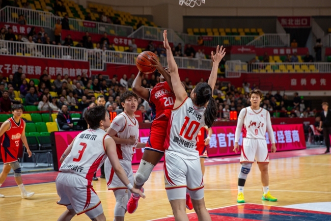 WCBA常规赛:陕北篮球热潮起!陕西榆林天泽主场首战展风采