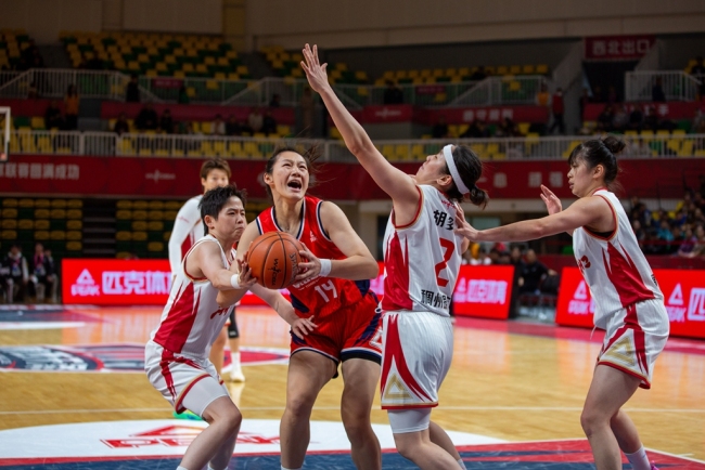 WCBA常规赛:陕北篮球热潮起!陕西榆林天泽主场首战展风采