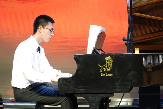 辩以启思琴以铸魂 西安交通大学通识课《中国民族钢琴音乐赏析》探索课程思政美育新范式