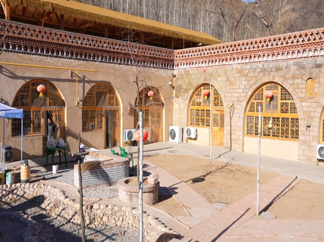 神木市凤凰村：窑洞焕新颜 乡村启“蝶变”