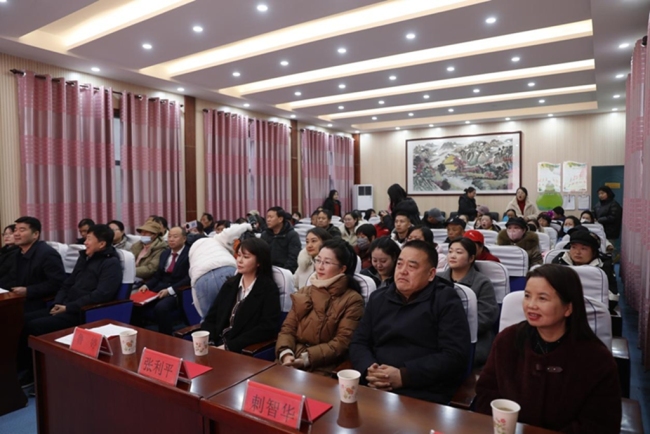 眉县特教学校：童心筑梦迎新年 笑语欢歌庆“元旦”