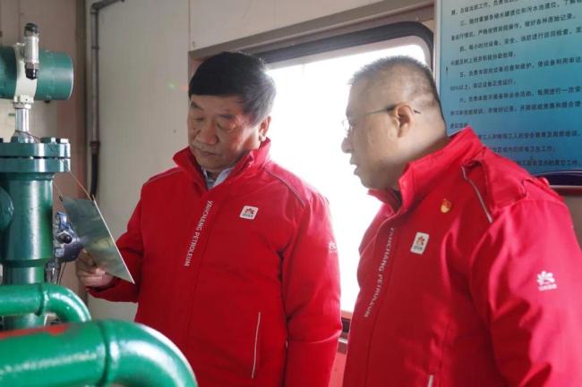 延长油田子长采油厂厂长王志辉到基层站点调研指导工作