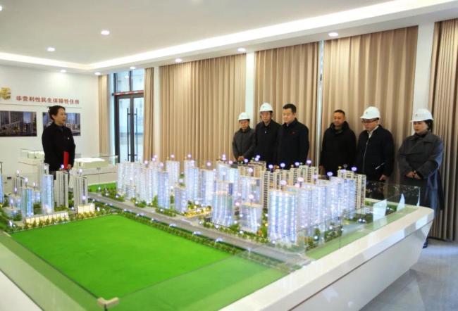 延长石油实业集团执行董事张新蔚赴西化（延腾）公司调研指导工作