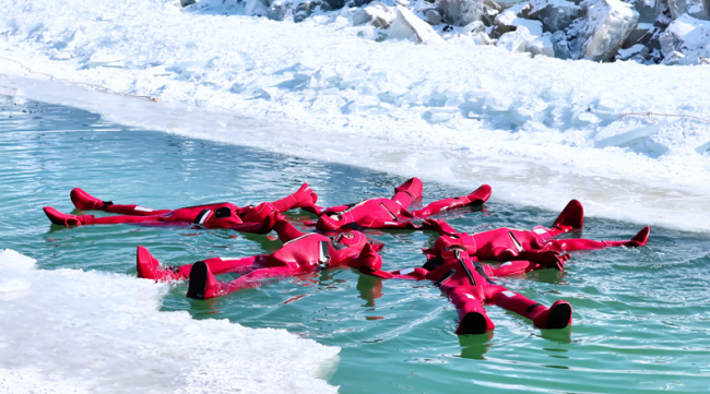 陕西神木:碧麟湾冰上项目多点开花 解锁冰雪乐趣新体验