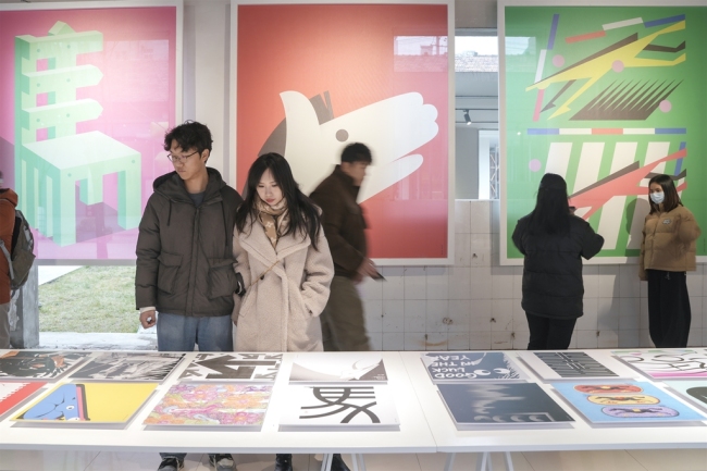 西安欧亚学院“马年生肖主题设计展”精彩开幕