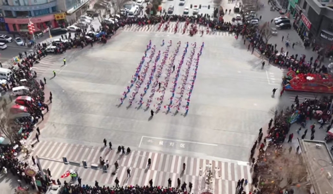 靖边秧歌闹新春 非遗跑驴耀榆林