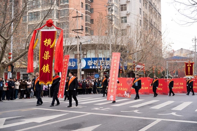 鼓韵秧歌闹眉坞 横渠欢歌贺丰年