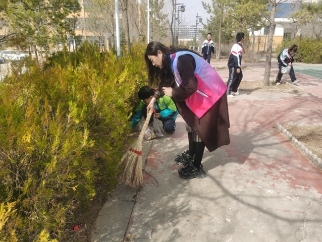 靖边：校社同心美家园