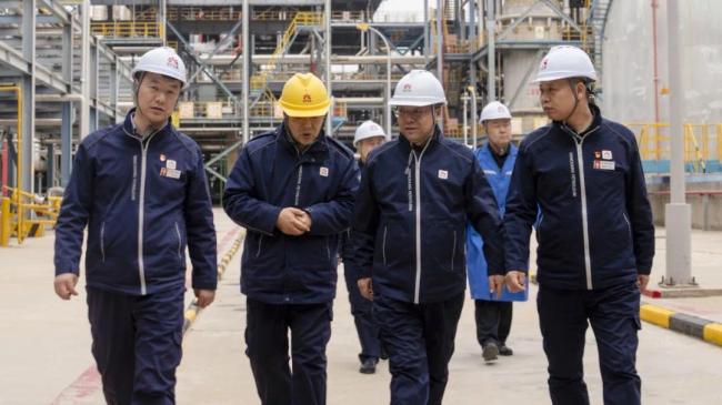 延长石油炼化公司党委书记、执行董事韩磊到油田气公司开展调研