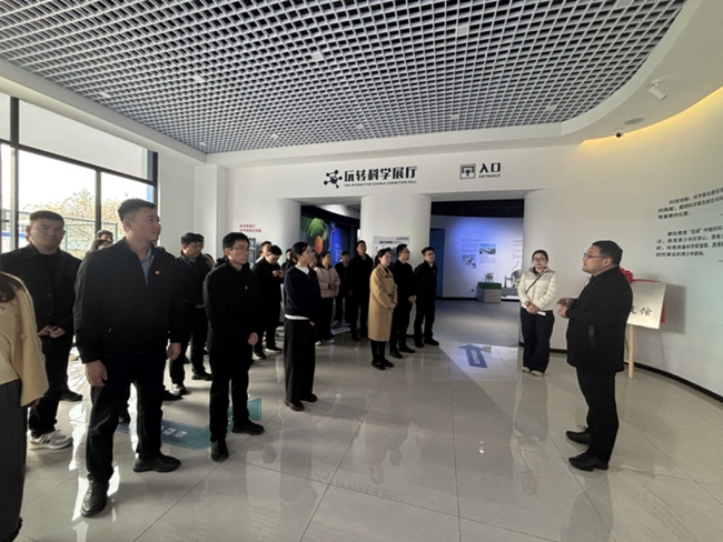 眉县金渠镇机关支部主题党日活动纪实:党建引领强担当 科技引领促发展