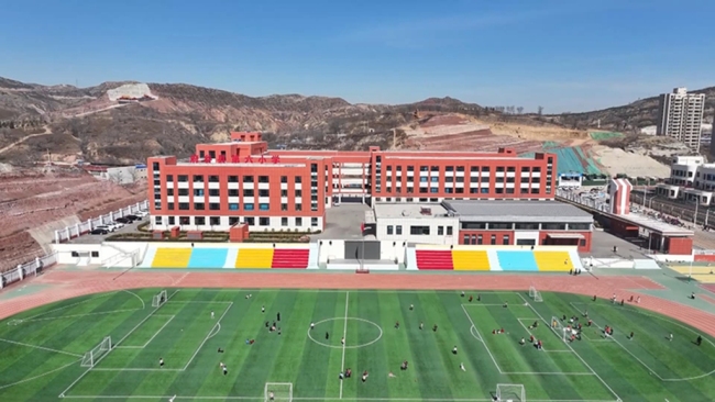 解锁健身新场景!府谷县首批中小学体育场所对外开放