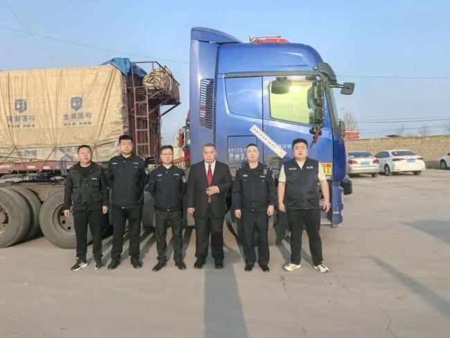 定边法院：高效执行护权益 跨省扣车显成效