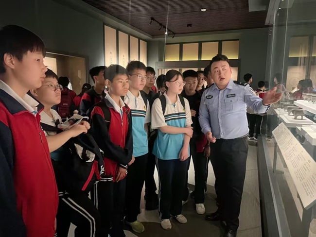 宝鸡眉县:金盾护苗启新程 徒步研学润童心