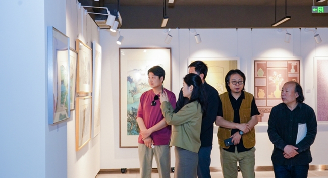 第三届“未来与希望”陕西省五四青年节高校师生艺术作品展在西建大华清学院开幕