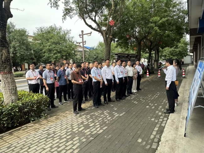 宝鸡市综治中心规范化建设现场推进会走进横渠镇