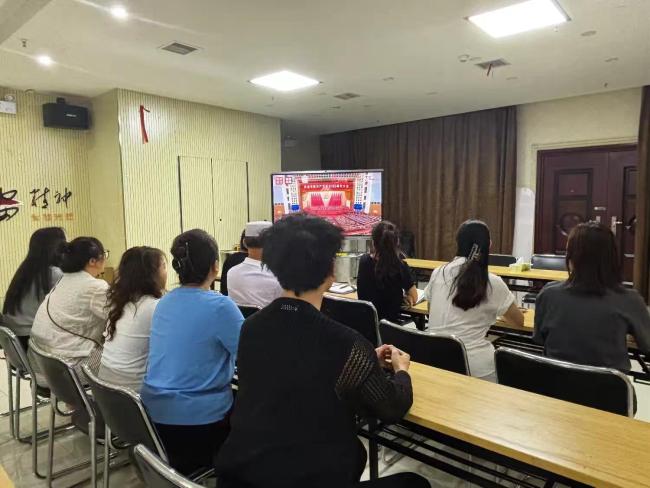 西安市碑林区端履门社区党委组织开展庆祝建党105周年主题党日活动