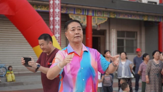 以音乐回望党史 用歌声铭记初心——榆林市横山区开展红色音乐思政课主题教育活动