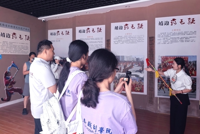 西安戏剧学院学子赴靖边县开展暑期“三下乡”社会实践