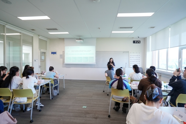 西安欧亚学院举办儿童心理咨询师培训