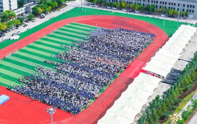 神木市职业技术教育中心隆重举行2026—2027学年开学典礼暨表彰大会