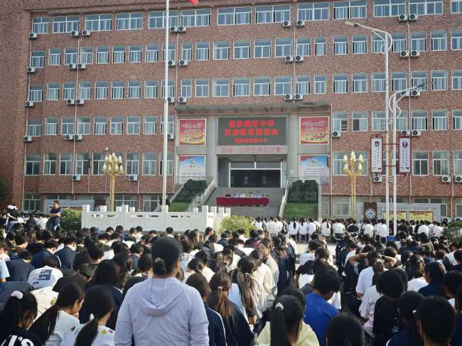 法治护航青春成长——眉县槐芽镇联合多部门开展法治进校园宣讲活动