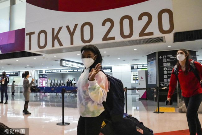 美国女子体操队抵达日本
