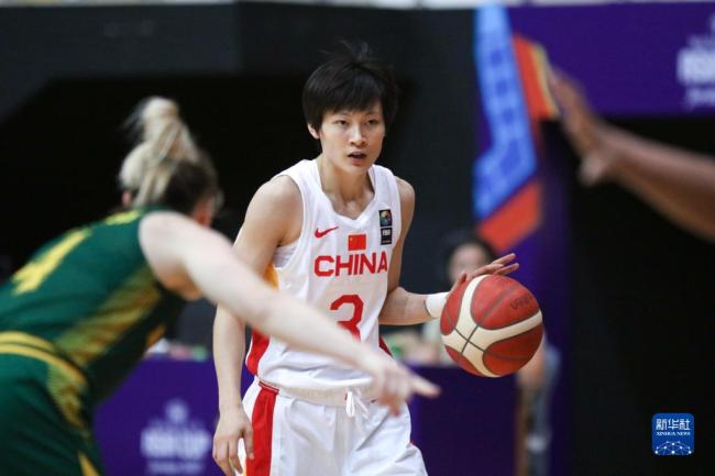 女篮亚洲杯中国队82：64力克澳大利亚成功晋级四强