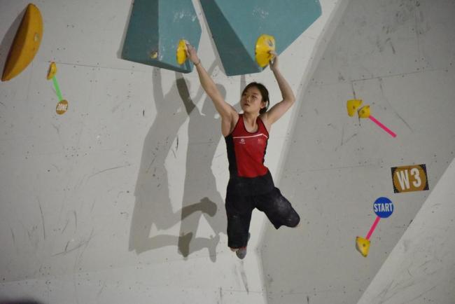 攀岩世界杯首站中国小将骆知鹭获女子攀石第五