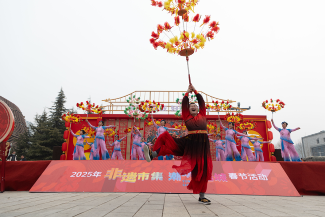 好运之城过大年，七彩新春热闹缤纷