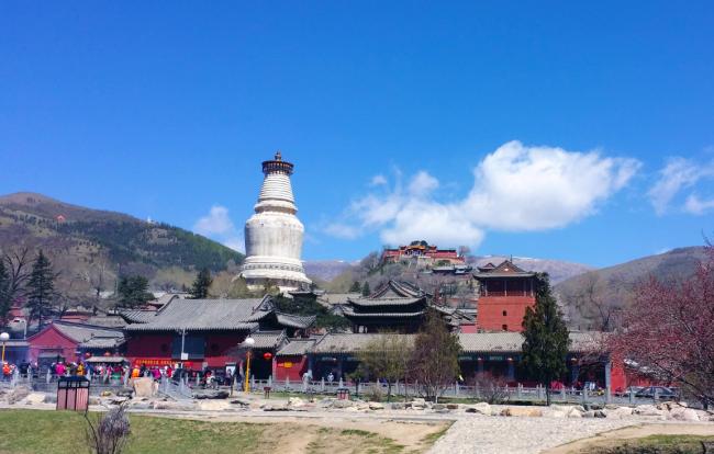 Jinzha "Attends School" at Mount Wutai in Shanxi