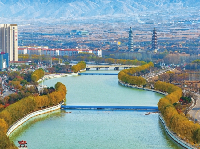 滹沱河蜿蜒流淌