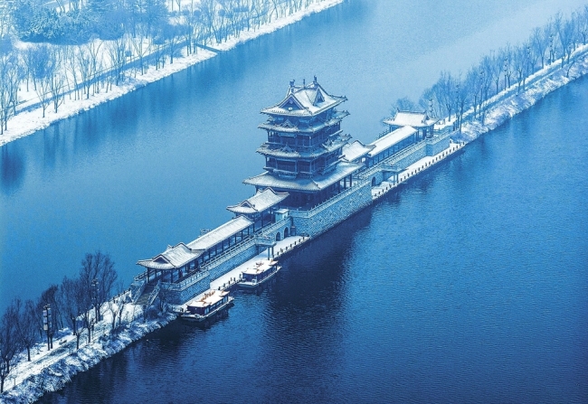 琼枝亭台入丹青