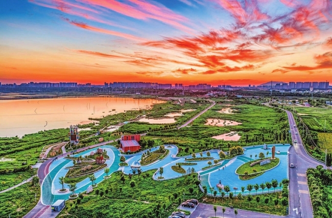 运城市鸭子池湿地公园景致如画