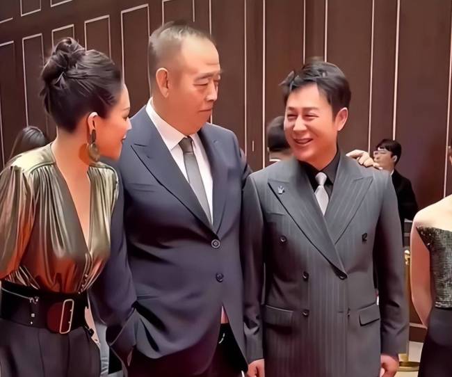 梦回高启强！张颂文晒后台吃东西生活vlog，一个月减掉8斤