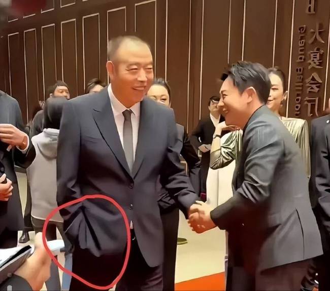 梦回高启强！张颂文晒后台吃东西生活vlog，一个月减掉8斤