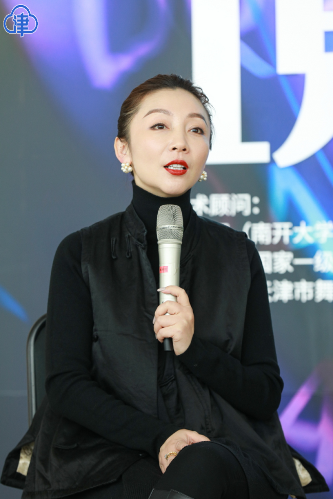 《孔雀》开篇《只此青绿》接续天津大剧院幻境舞蹈季拉开帷幕