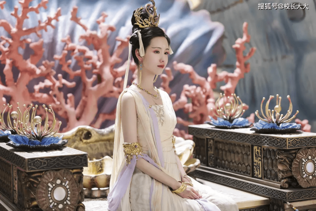 《长月烬明》叶冰裳：你若有我一半经历，未必有我一半善良