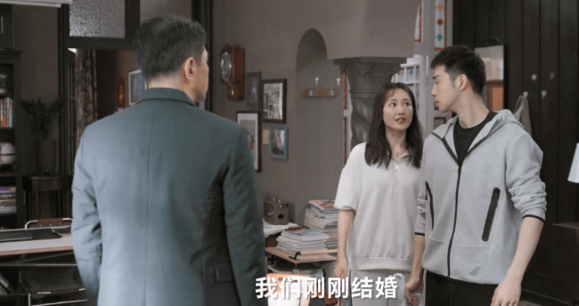 《熟年》：从“披萨小哥”，到“无名无分”，何志超只超越0.01秒