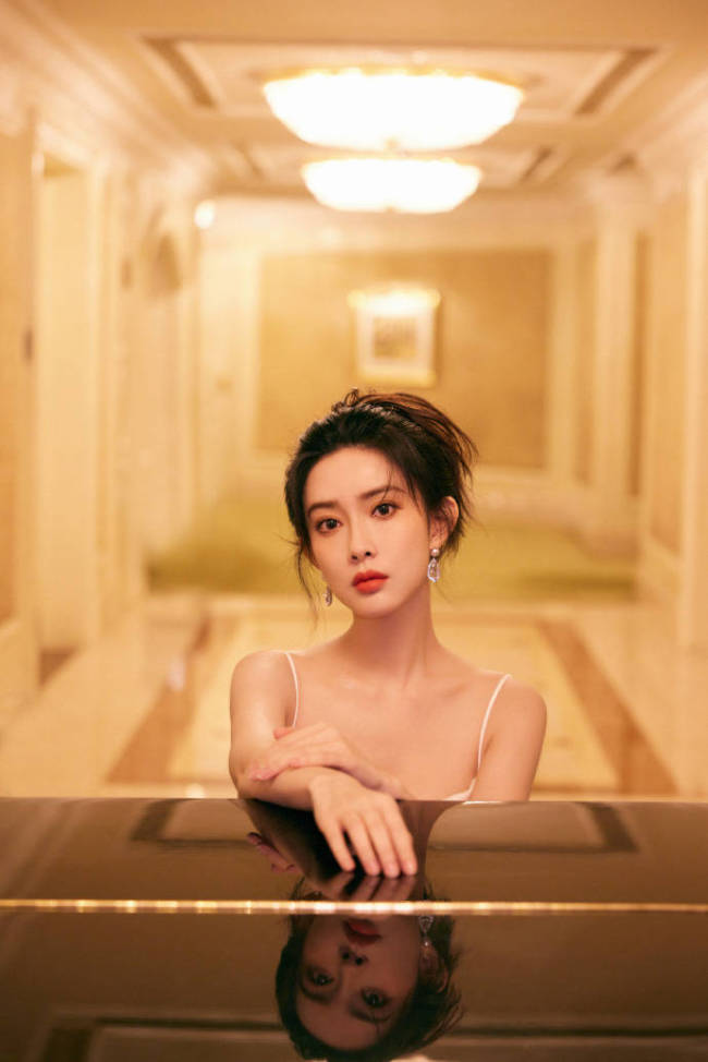 孟子义演古装腹黑女神有突破肤白貌美大长腿更性感火辣