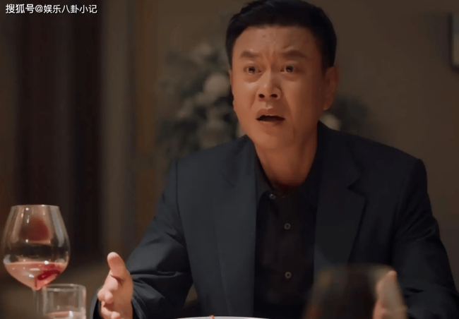 亿万富豪冯嘉怡：演戏只为过瘾，片酬还不够车油钱，至今还单身