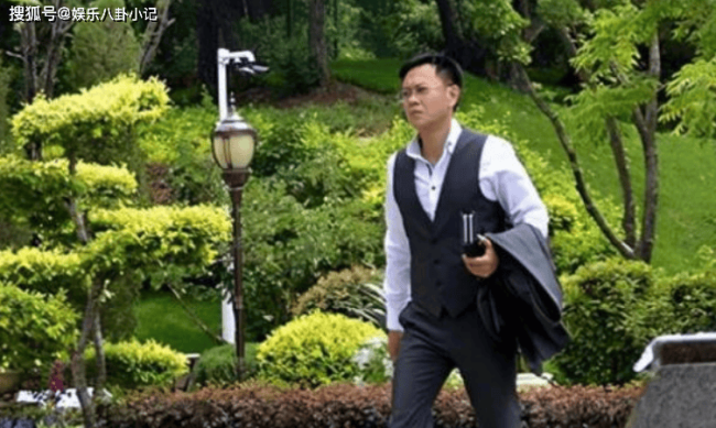 亿万富豪冯嘉怡：演戏只为过瘾，片酬还不够车油钱，至今还单身