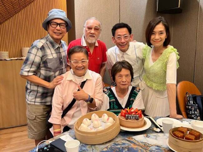 86岁TVB资深绿叶演员入住老人院，曾一度进入ICU，用退休金资助内地建学校