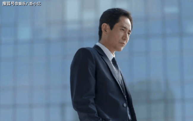 演员成泰燊：娶普通妻子恩爱14年，37岁才做父亲，16岁儿子颜值高