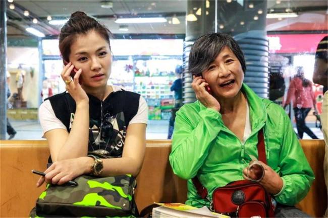 再见郑佩佩：照顾晚年的胡金铨，公开力挺周星驰，和刘涛是忘年交