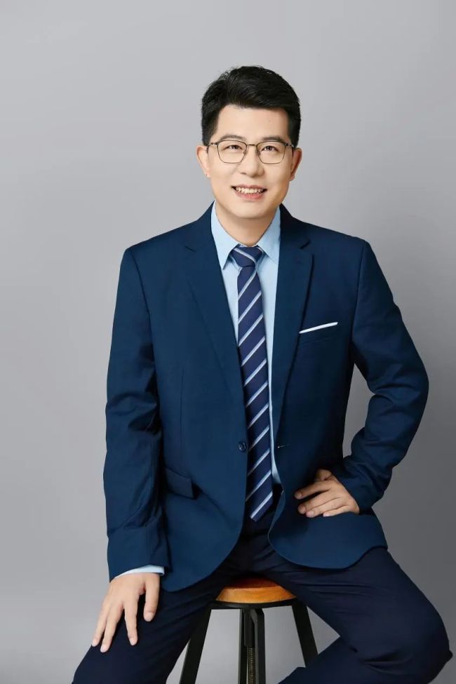 公募投研人士解读“中报”行情：业绩或持续回暖 科技成长有望成为投资主线
