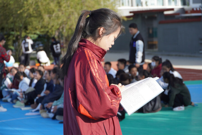 今天，迪庆2000余名考生走进高考考场，加油，少年！