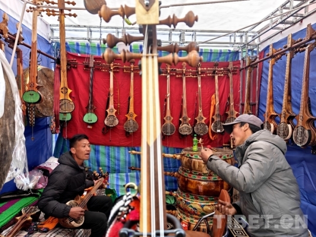 西藏山南迎来一年一度的雅砻物交会